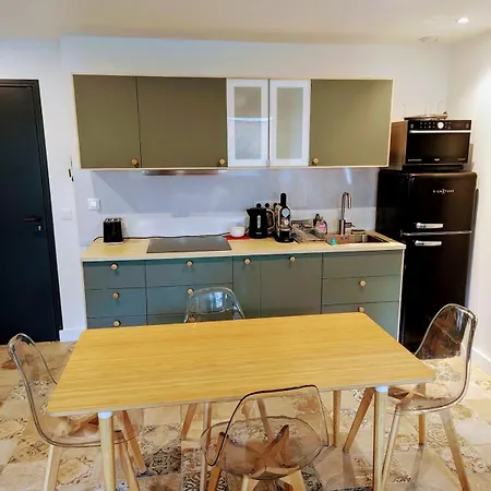 Beautiful 1 Bedroom Near Eiffel Tower